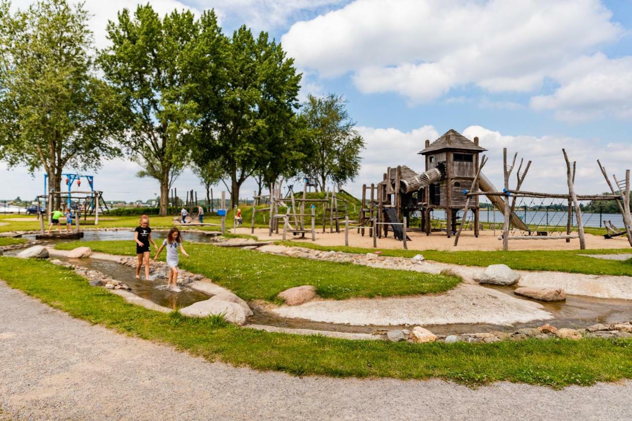 Topparken - Recreatiepark Het Esmeer Aalst Exterior photo